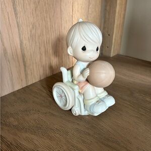 💕Precious Moments Figurine “Give Ability A Chance”